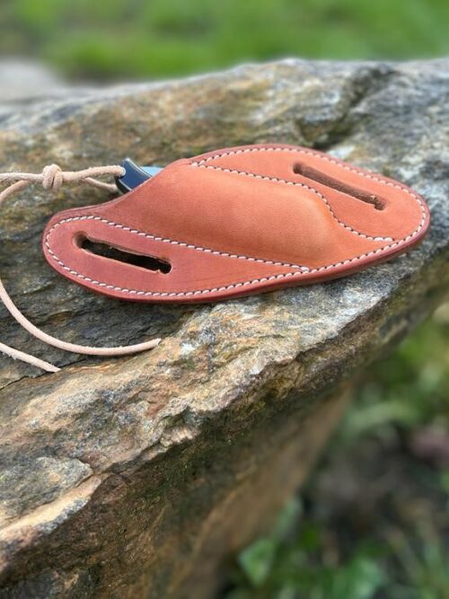 Gürtelmessertasche, helles Leder mit antikfinish, Messer Büffelhorn